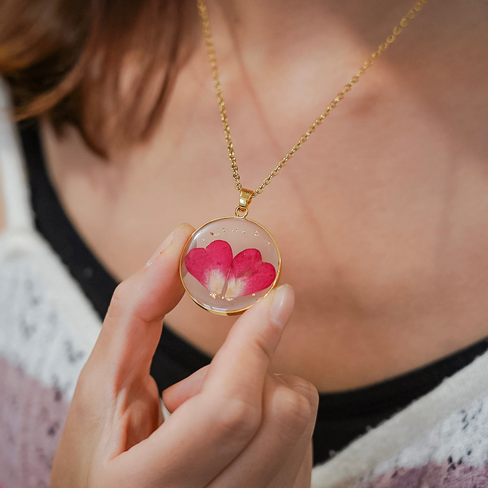 Collier de fleurs du mois de naissance